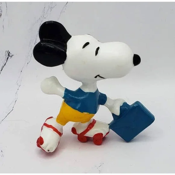 Snoopy Roller Skating with Briefcase Peanuts Toy Figurine - Picture 1 of 8
